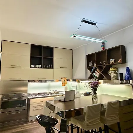 Attico Un Passo Dal Cielo, Nel Cuore Del Centro Appartement